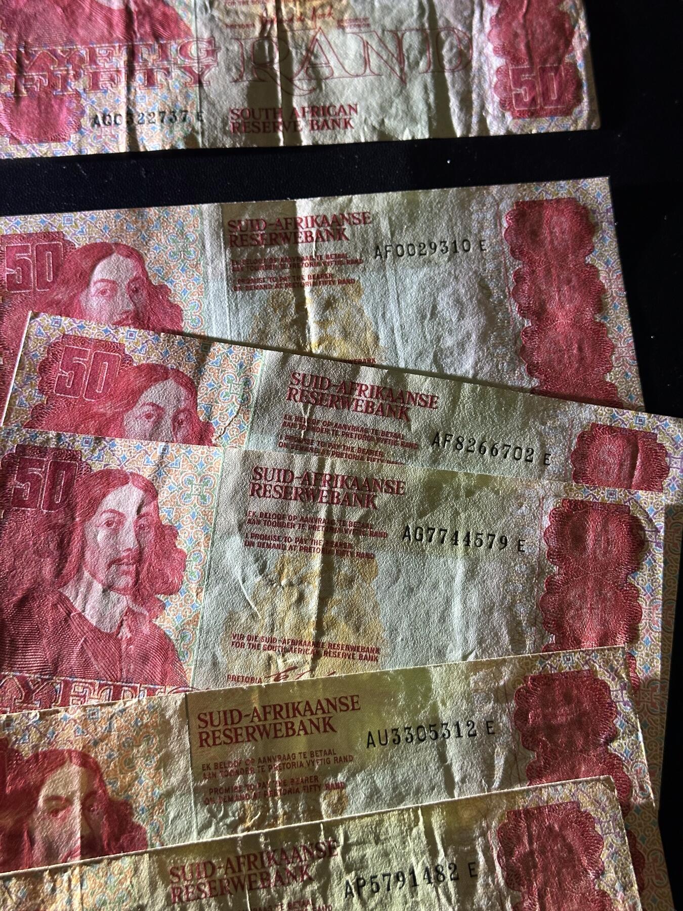 《外钞收藏家》第六百二十八期（精品百拍场）（长期征集拍品、欢迎藏友们联系合作） 南非50兰特 6张一起 非全新 品相如图