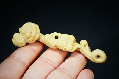 上海都达杂项专场102【全场包邮】  紫砂段泥灵芝如意把件97-212