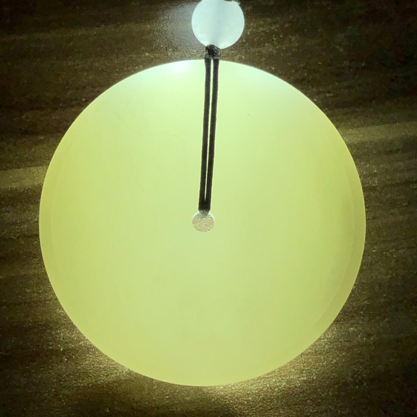 平安大扣子脂白新疆和田玉作品，平安扣，58.63g，直径51，白皮，玉质油润，脂粉感十足，糯性满满，微微结构，双面浮雕工艺，古朴大气，海派玉雕名家作品，有款证全套包装！JL310416