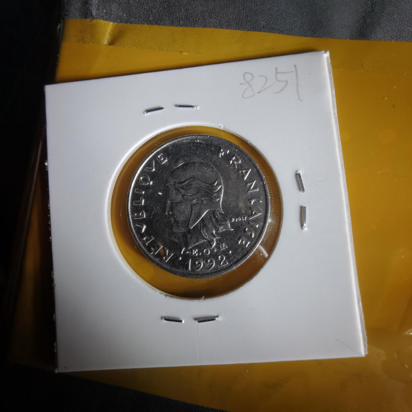 沼泽如烟--第1061场 法属新喀里多尼亚1992年10法郎