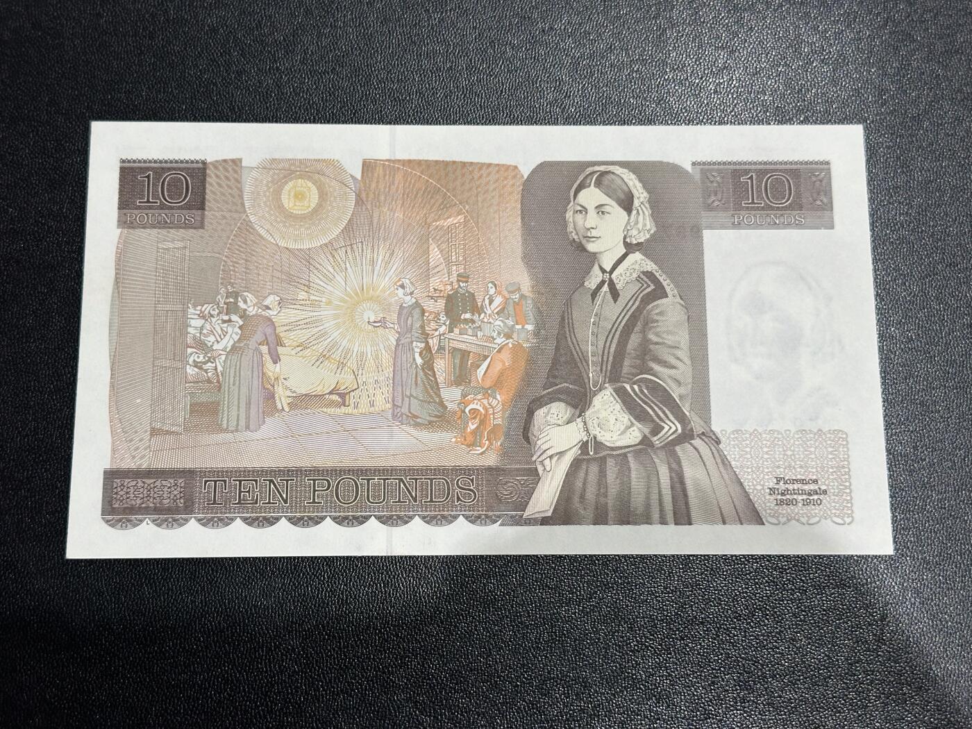 《外钞收藏家》第六百二十八期（精品百拍场）（长期征集拍品、欢迎藏友们联系合作） 英国D序列10镑 AU品相