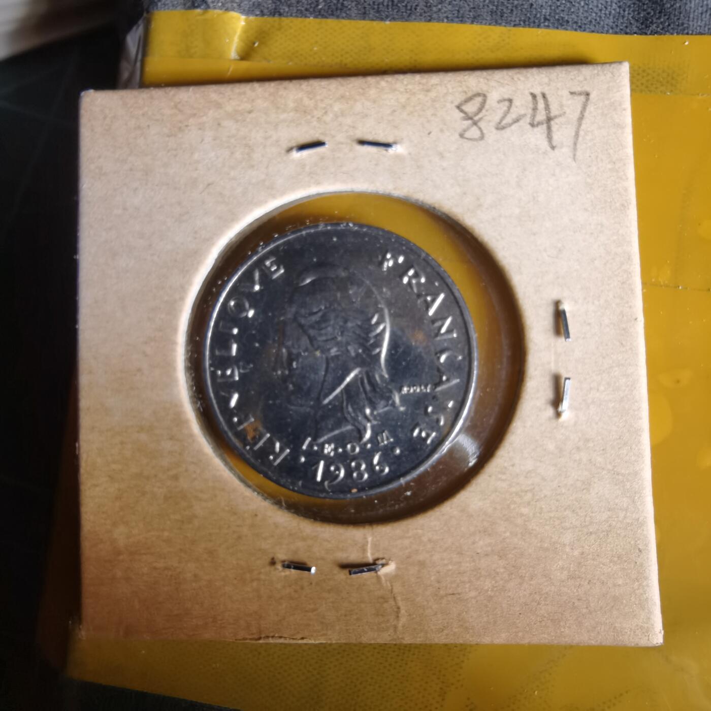 沼泽如烟--第1061场 法属新喀里多尼亚1986年10法郎