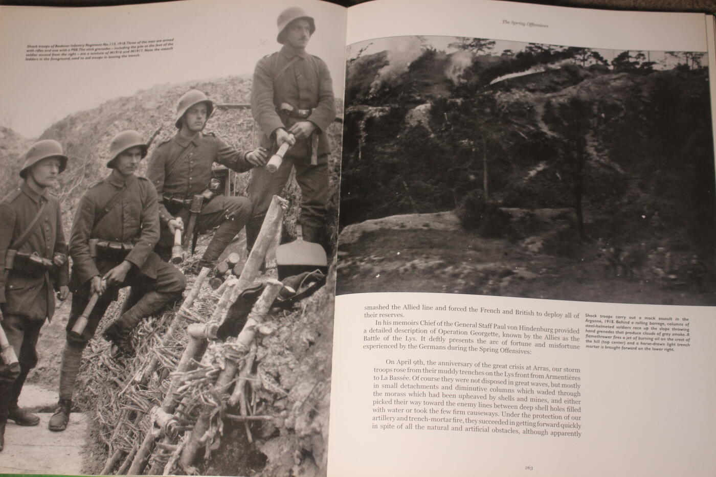 2026.4.21杂货小拍卖 《一战风暴突击队》，schiffer出版社出品，全书337页，详细介绍了突击的历史渊源，战术，武器装备，奖章制服等，硬壳封面遗失，内页完好