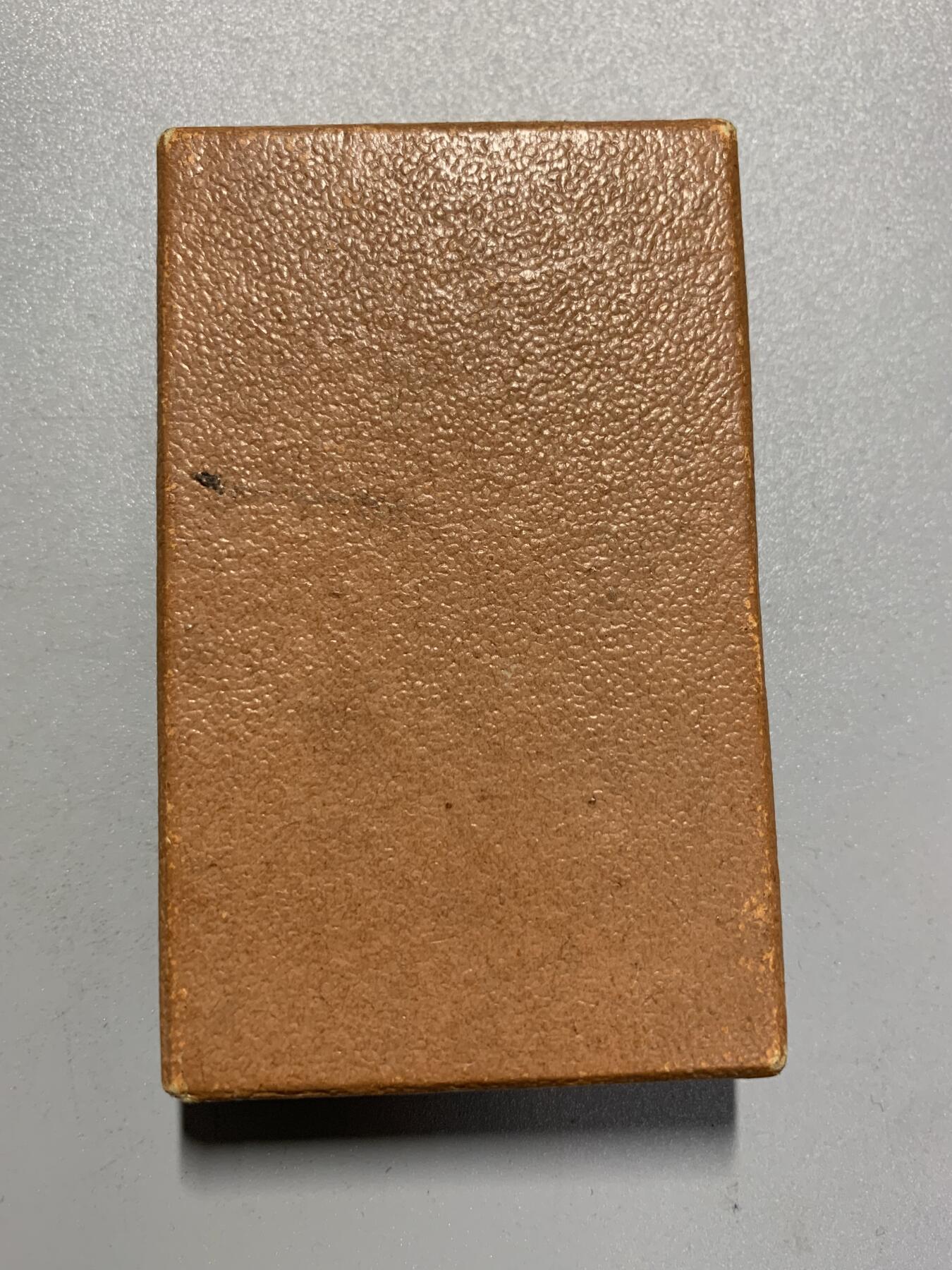 远东徽章小铺4月19日周日晚上9点结束 赤十字银章