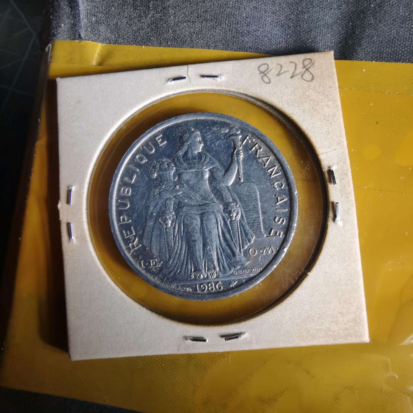 沼泽如烟--第1061场 法属新喀里多尼亚1986年5法郎