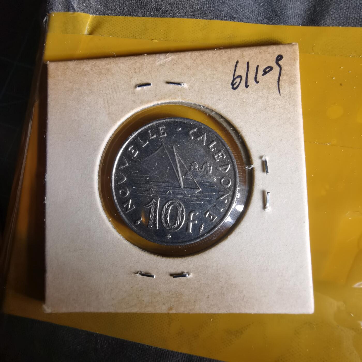 沼泽如烟--第1061场 法属新喀里多尼亚1990年10法郎