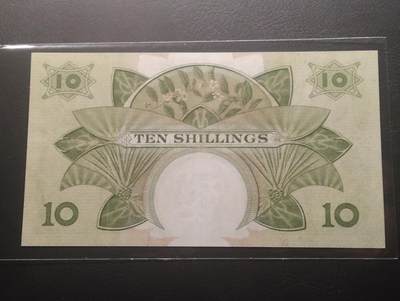 2026四月第三期，总第224期 英属东非1958年10先令AUNC，稀有首版首签名，青年大皇冠女王，稀有的中高面值