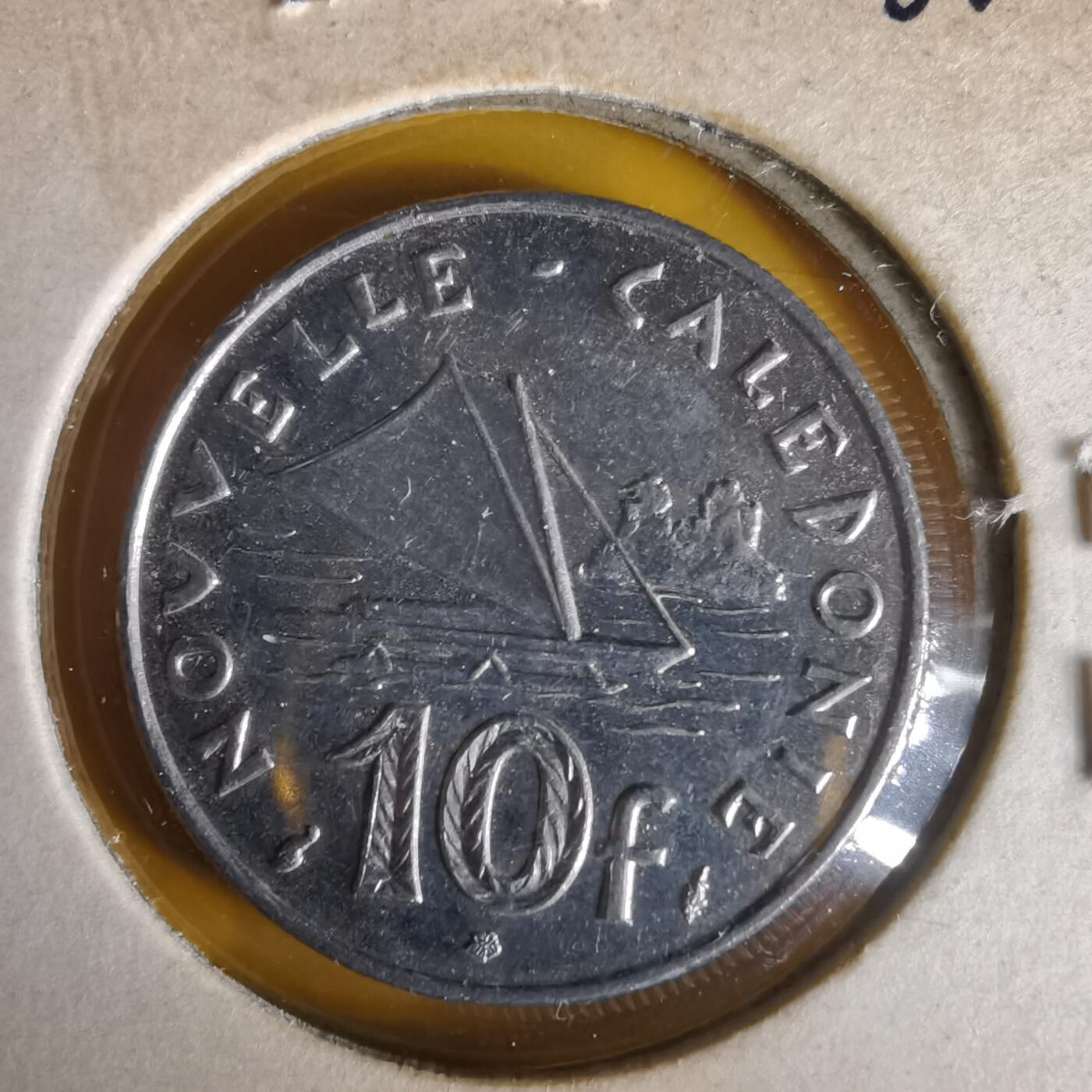 沼泽如烟--第1061场 法属新喀里多尼亚1990年10法郎