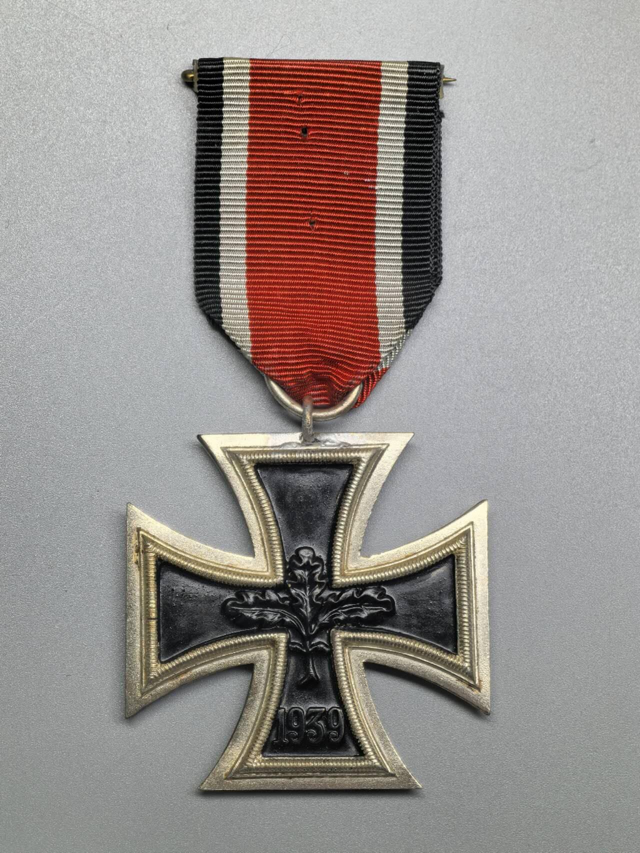 小驴勋章奖章收藏4月18日周六晚六点拍卖（珍爱和平，收藏战争，铭记历史，勿忘国耻，忠党爱国。有偿代拍，送拍规则在简介最后，参拍须阅读规则后再参拍，关系到运费包装发货时效真假辨别等关键信息，拍卖时不再发原图，看大图店主微信码在拍卖店铺介绍里或者找我要）