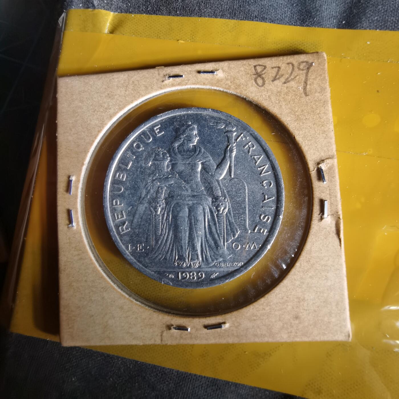 沼泽如烟--第1061场 法属新喀里多尼亚1989年5法郎