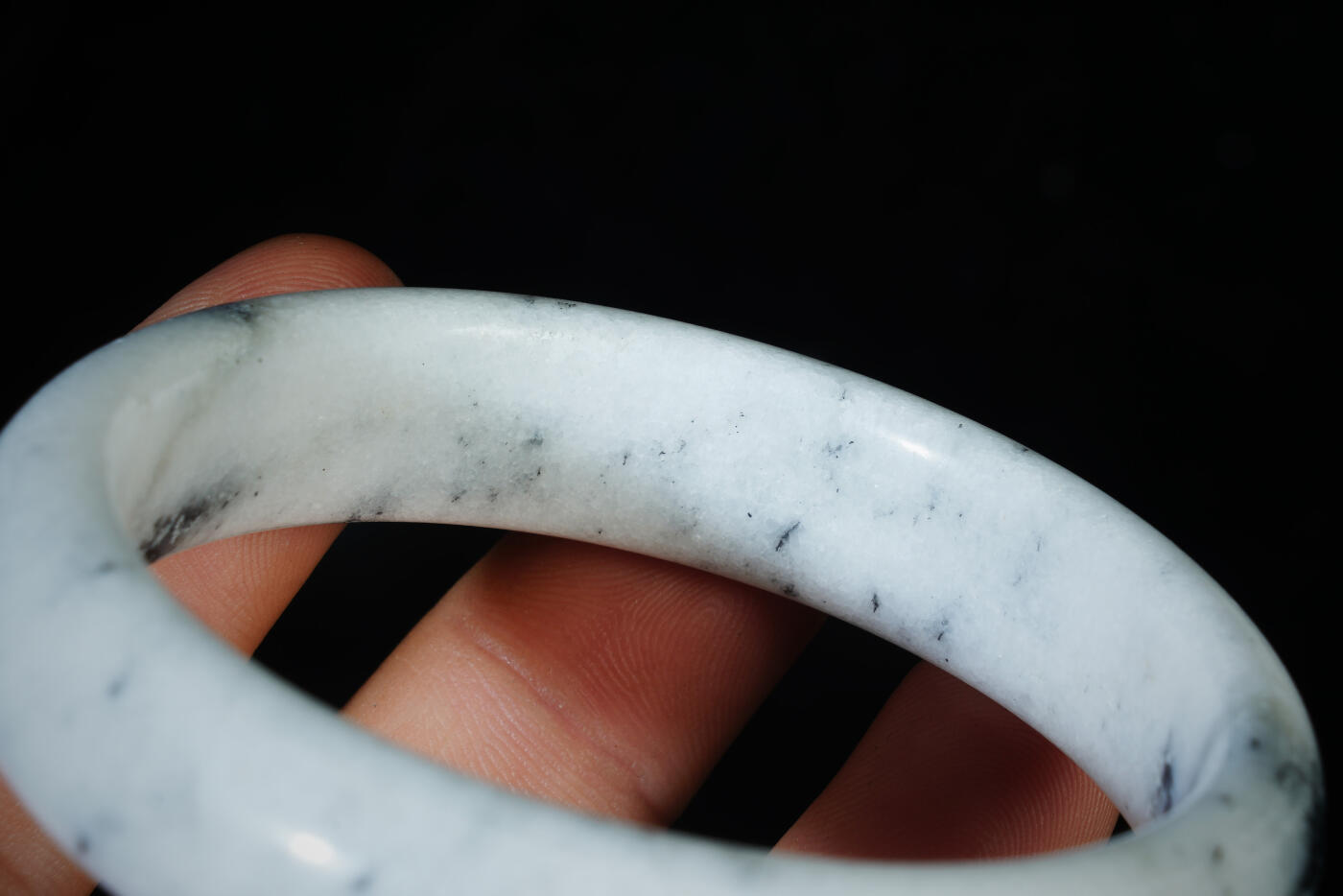 上海都达杂项专场八十一【全场包邮】  天然和田玉点墨青花手镯97-18