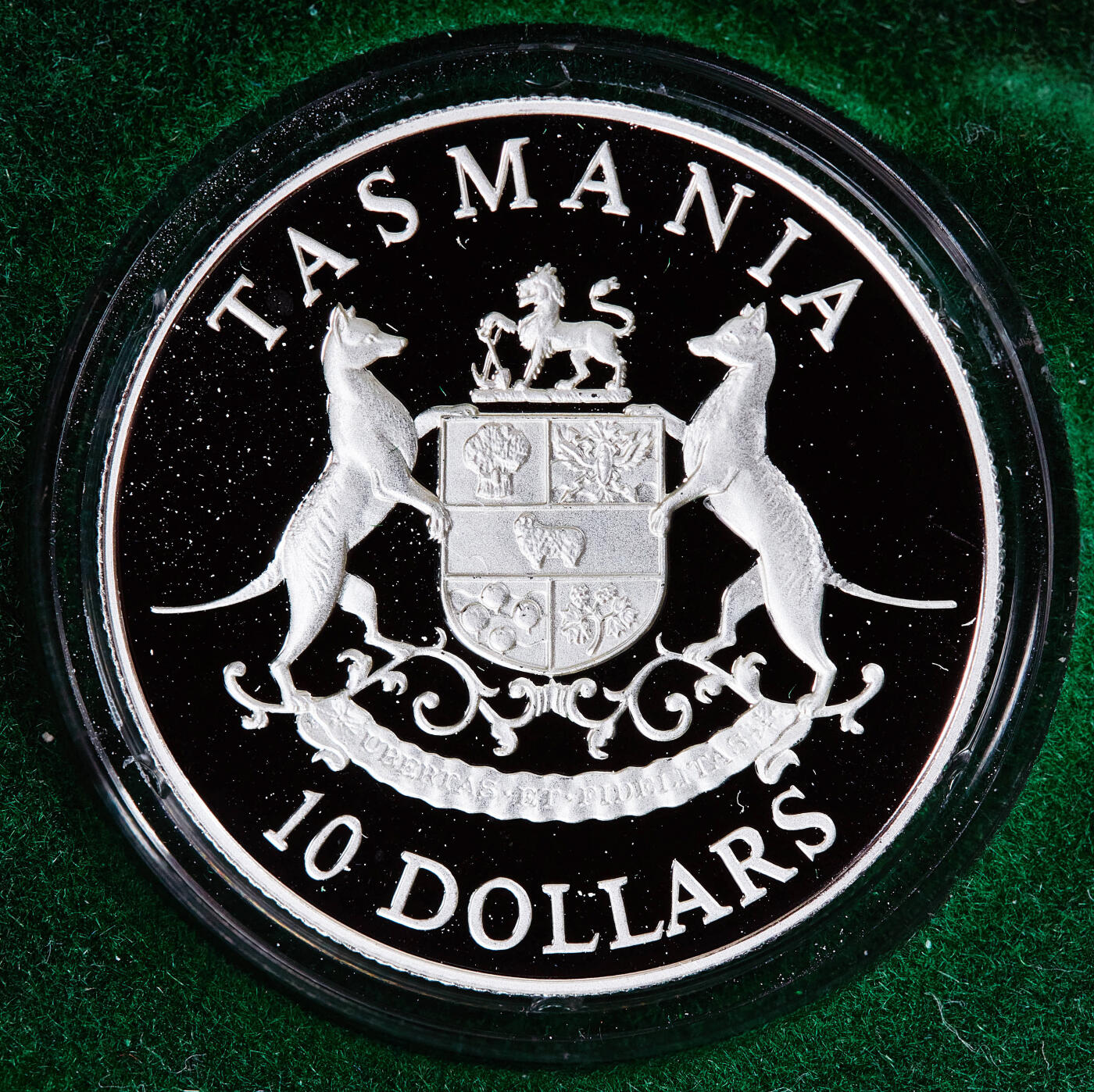 【俄甄集藏】满园春色-2026年(051)04-22星期三 晚 19:30 全场包邮 澳大利亚1991年行政区系列-塔斯马尼亚州10元精制银币，原盒证，重20克，925银，发行量27664枚