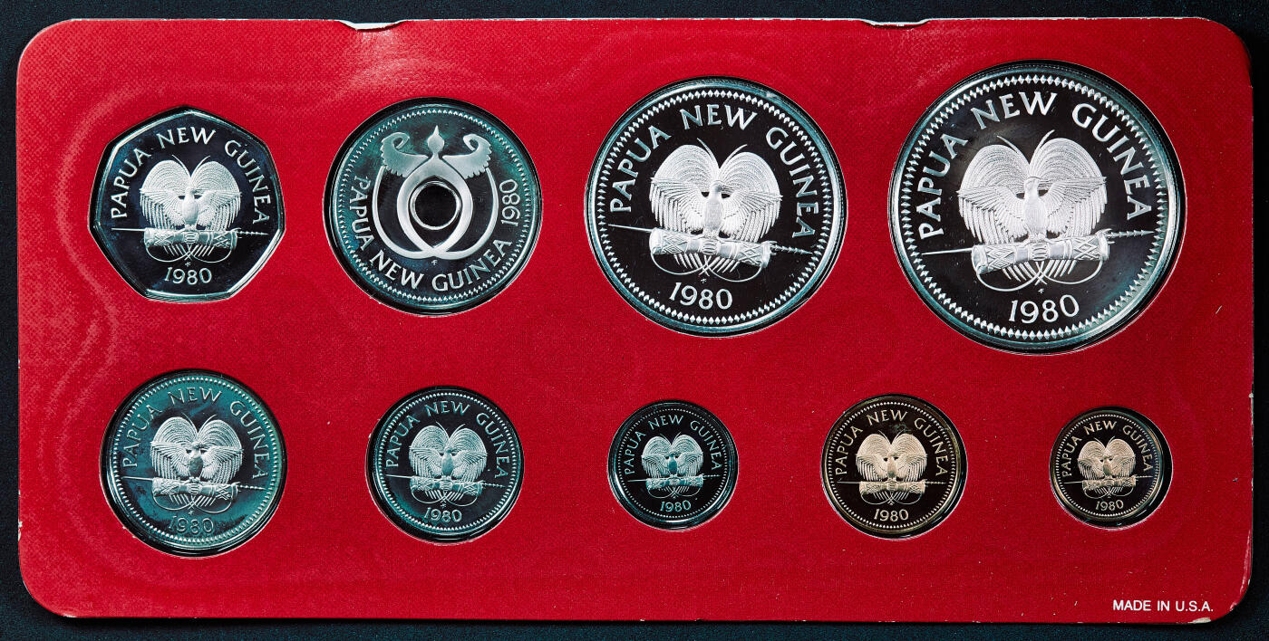 【俄甄集藏】满园春色-2026年(051)04-22星期三 晚 19:30 全场包邮 巴布亚新几内亚1980年1托伊-10基纳精制硬币9枚全套，原盒证，其中5基纳重27.6克，500银；10基纳重41.6克，925银，含纯银共52.28克，发行量2125套