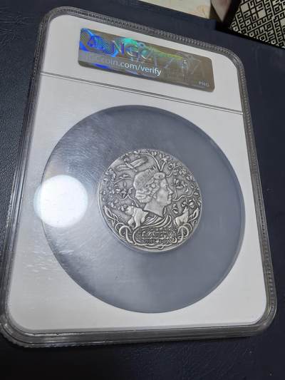 长老汇马年精选第十九场拍卖 纽埃2018年2元镶嵌木头仿古银币 古斯拉夫诸神系列-佩伦（雷神兼主神） 2盎司999银 发行量：500 盒证全 NGC MS69ANTIQUED
