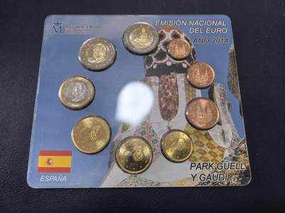 长老汇马年精选第十八场拍卖 - 2014西班牙建筑师高迪主题欧元9枚官方卡装，面值5.88欧元，现在新发型的这种套币价格都在500元以上了