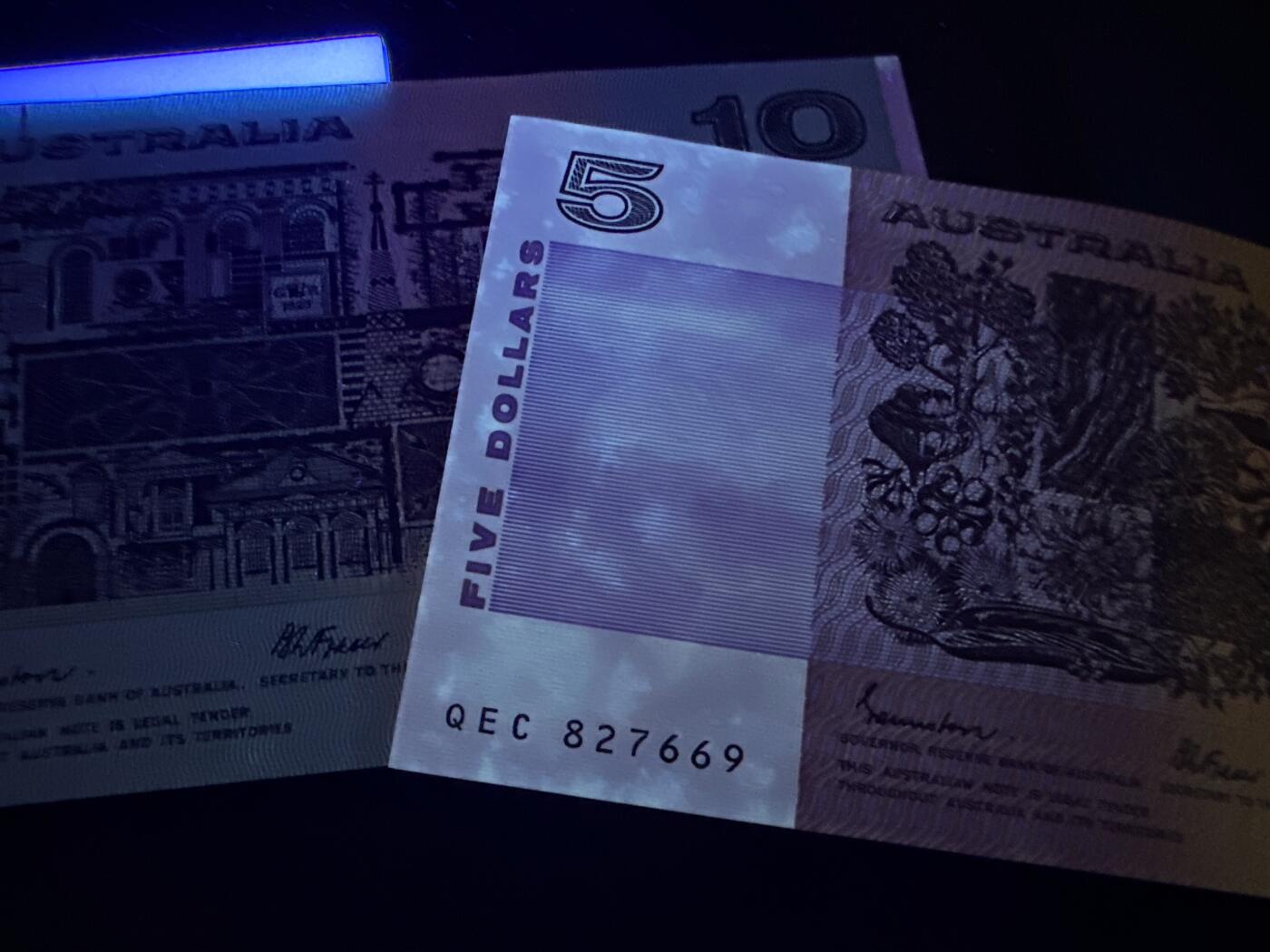 《外钞收藏家》第六百二十八期（精品百拍场）（长期征集拍品、欢迎藏友们联系合作） 澳大利亚纸币版7张一起 1和2元全新、5和10元UNC-、20、50、100元AU