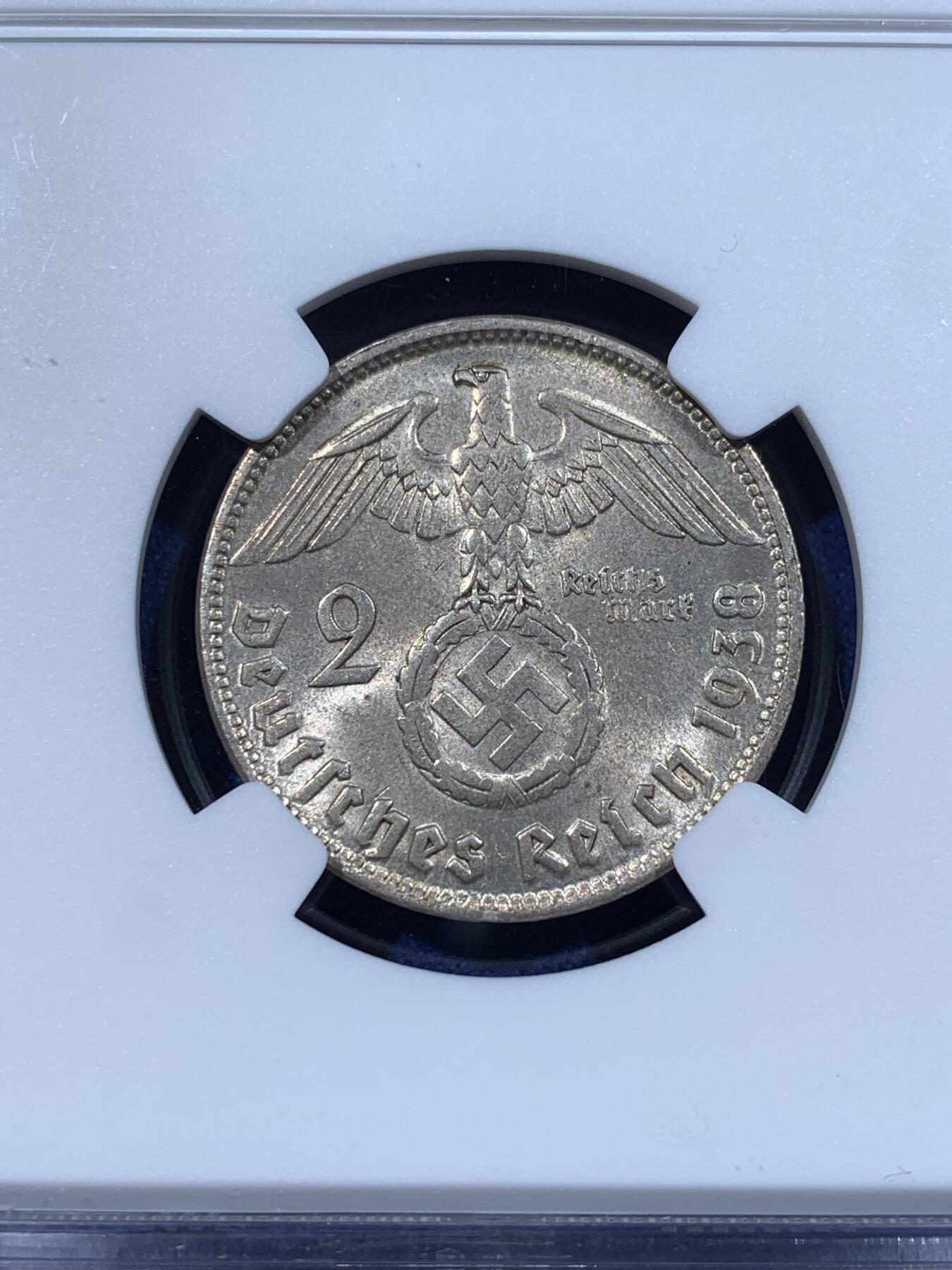 《竞宝斋》第481场 周日，周一 2场连拍 （全场包邮）20级店铺 欢迎送拍 NGC MS64 德三1938A兴登堡2马克银币 非常难得的分数，币面包浆舒适，观感不错