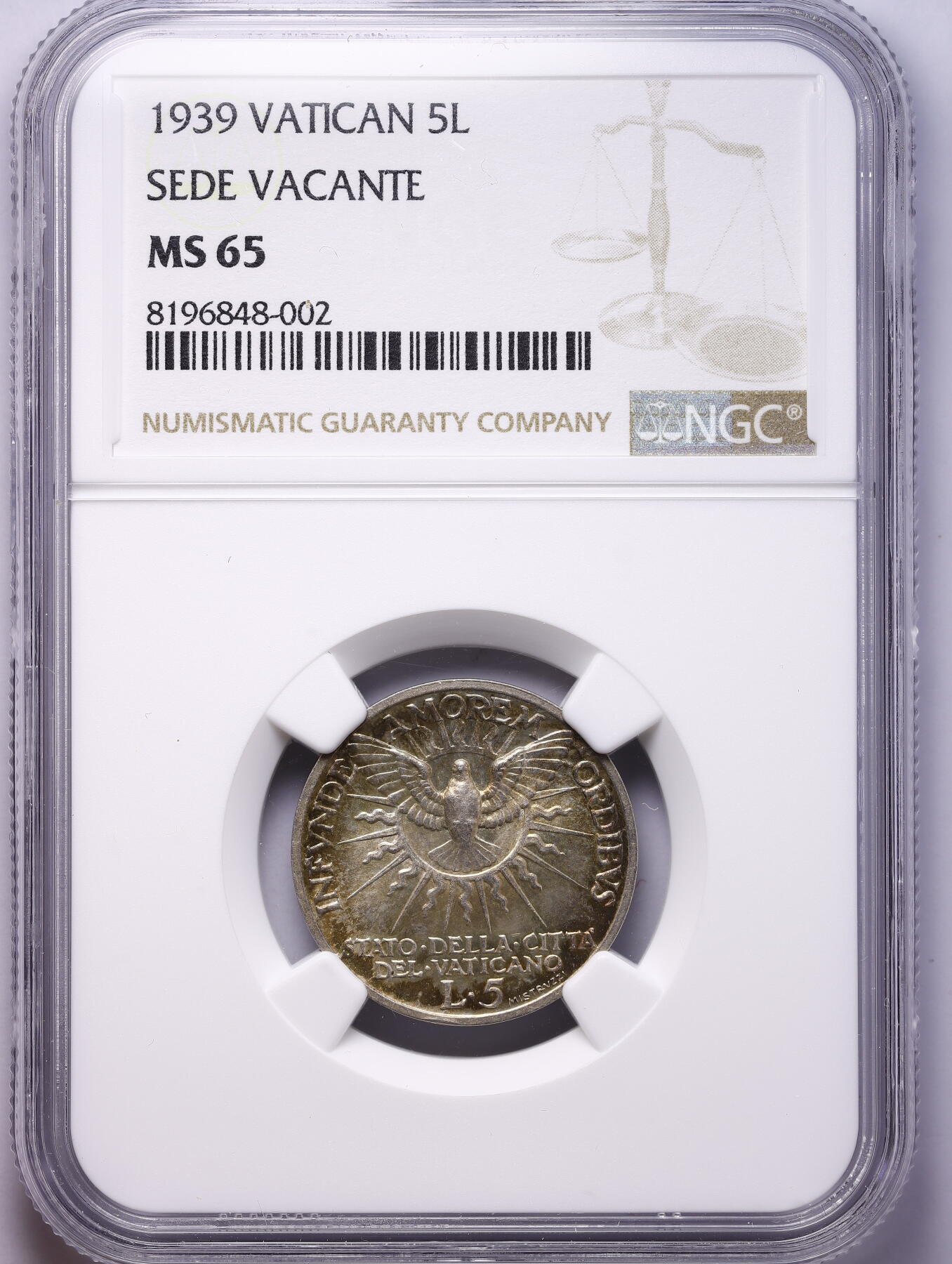 观钱 近现代机制币拍卖No.009（全场顺丰包邮，不区分偏远地区）  1939 年梵蒂冈 “教皇缺位期”（Sede Vacante）5 里拉银币 NGC MS65 主教牧徽精致，带金色包浆，1939 年 2 月教皇庇护十一世去世后，梵蒂冈进入 “教皇缺位期”，至 3 月庇护十二世当选前发行的特殊流通纪念币，仅铸造了约 4 万枚。