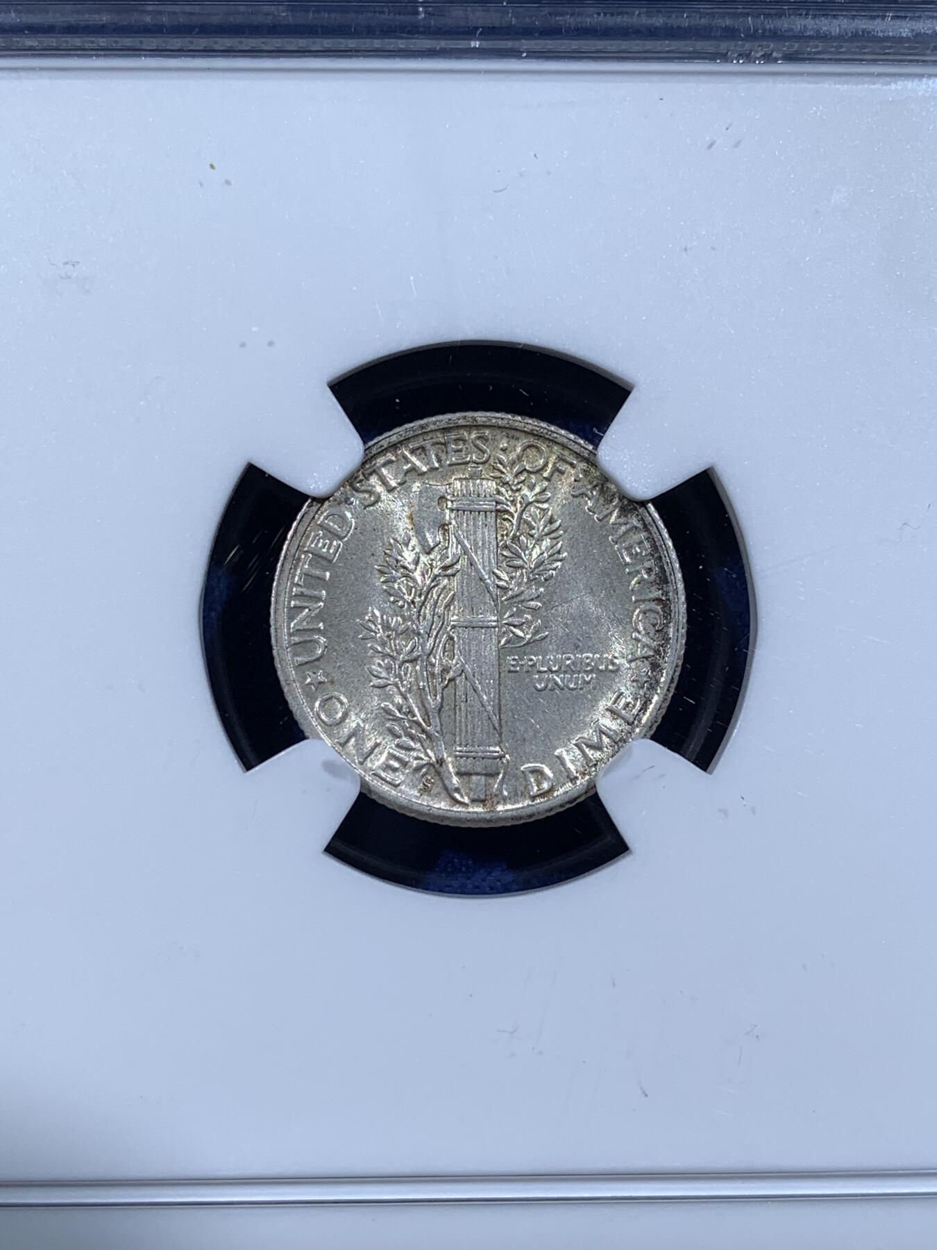 《竞宝斋》第481场 周日，周一 2场连拍 （全场包邮）20级店铺 欢迎送拍 NGC MS62 美国1944S小飞人墨丘利10分银币 低评 喜欢包浆的不要错过 性价比很高 经典品种