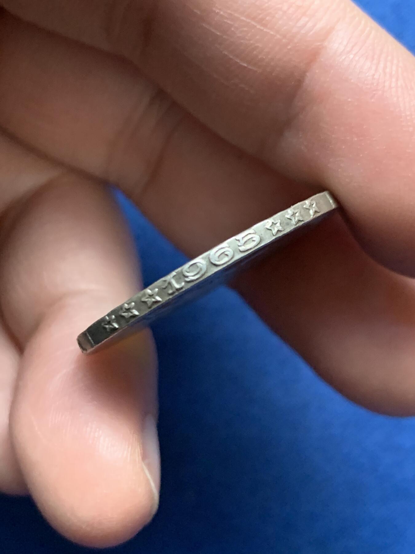 《竞宝斋》第481场 周日，周一 2场连拍 （全场包邮）20级店铺 欢迎送拍 意大利1965年美女帆船500里拉银币 底板光泽度不错 好品裸币不多了