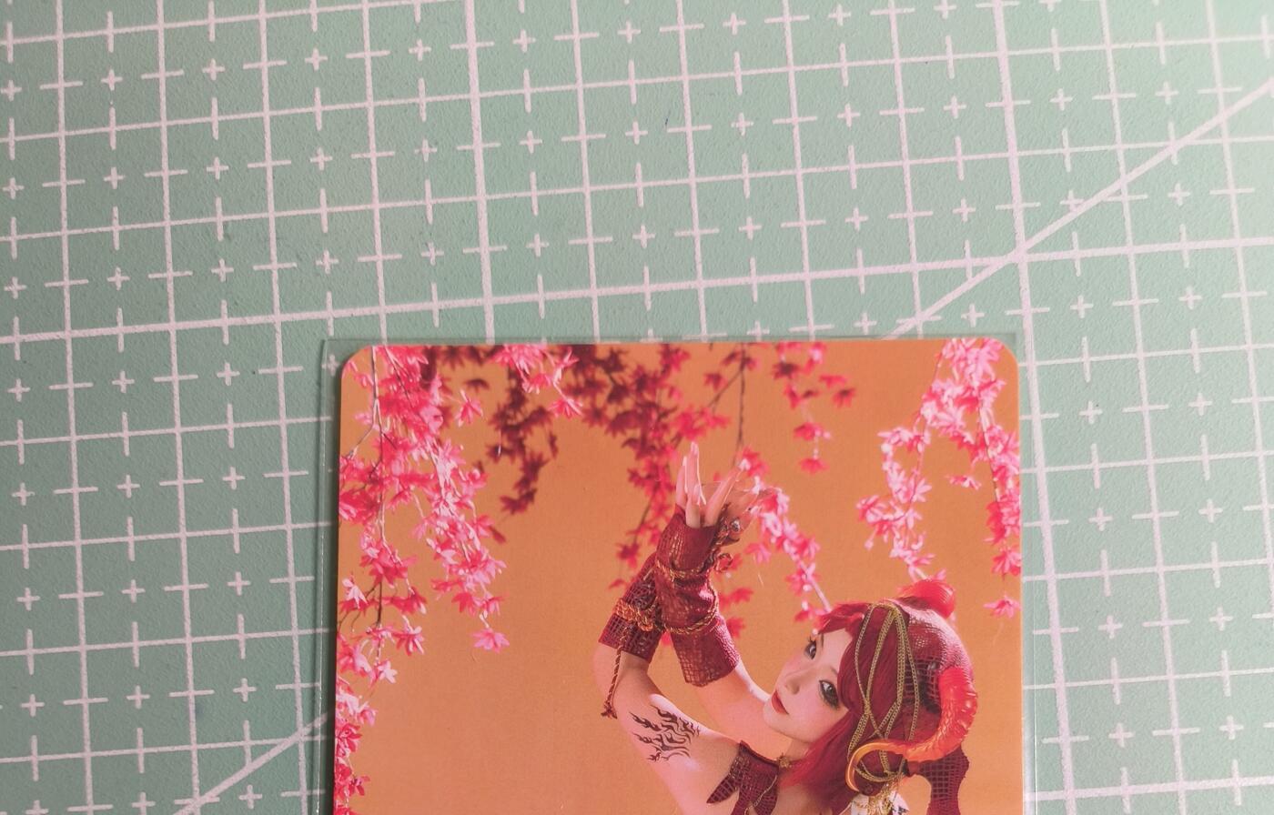 C先生卡牌 第27期 持续收拍品中…零手续费代拍 【彩闪】墨卡文化《Cosplay 系列》3张套 艺术