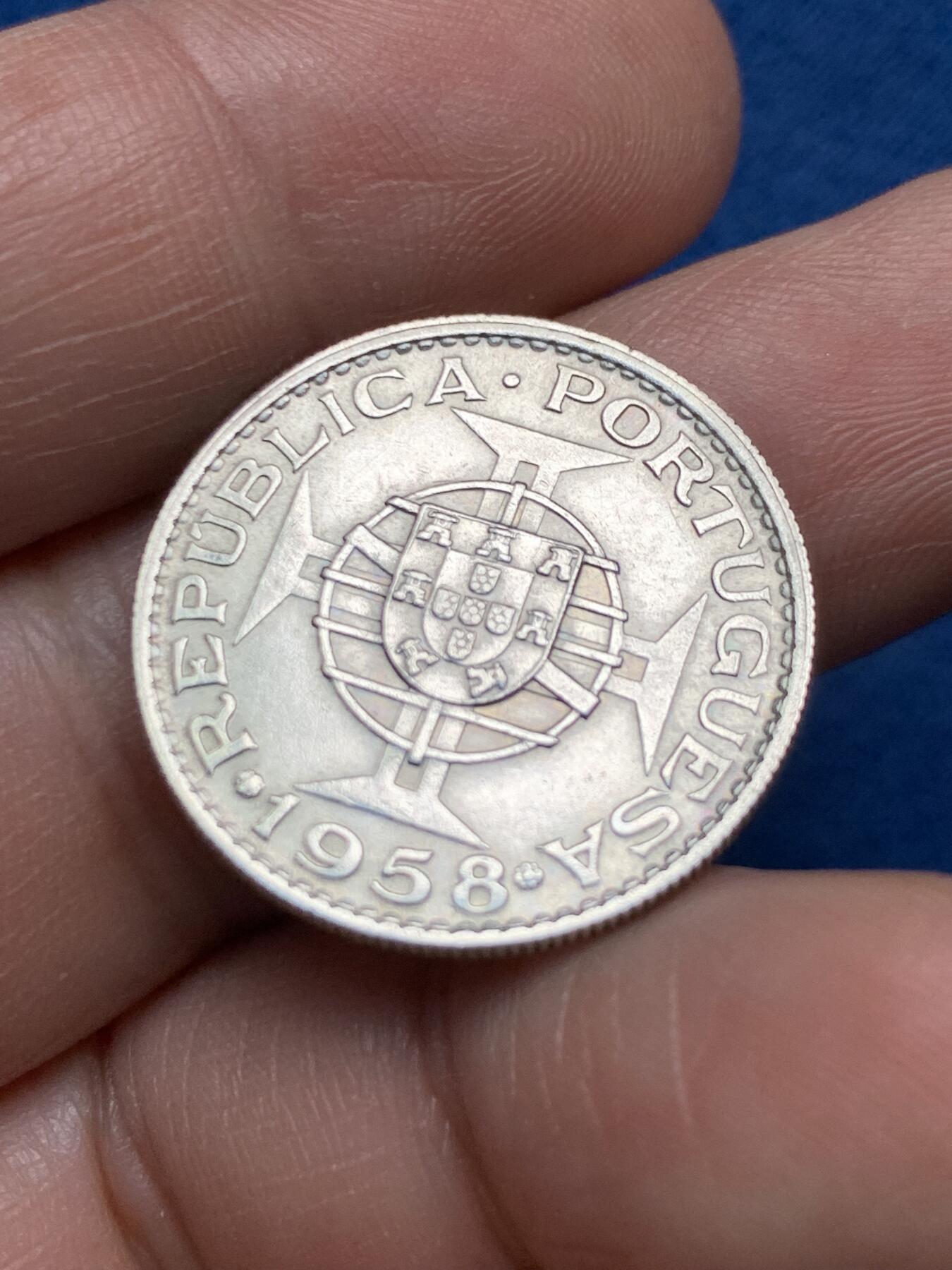 《竞宝斋》第481场 周日，周一 2场连拍 （全场包邮）20级店铺 欢迎送拍 葡属帝汶1958年6埃斯库多银币 仅发行一年 少见品种 品相不错