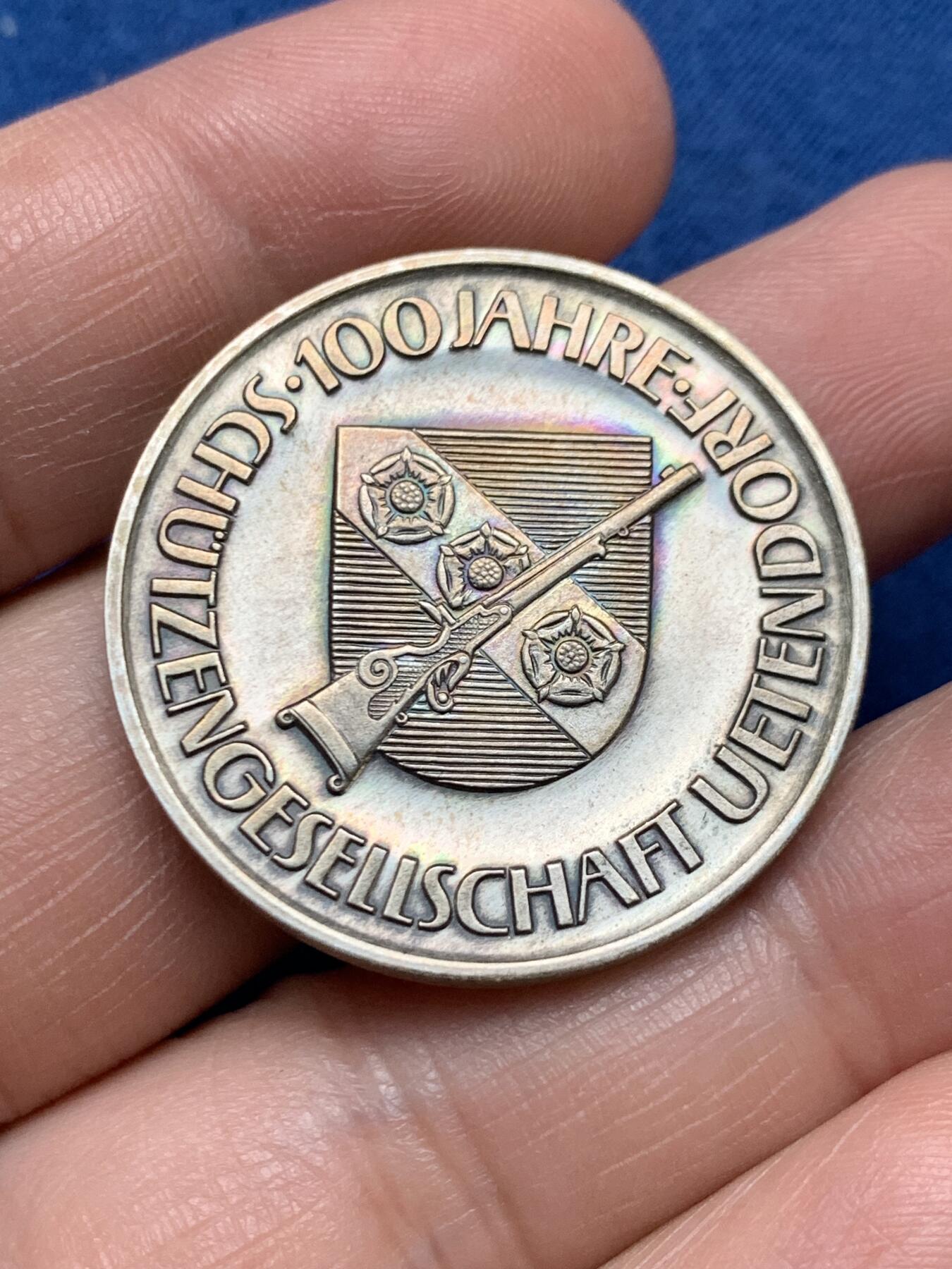 《竞宝斋》第481场 周日，周一 2场连拍 （全场包邮）20级店铺 欢迎送拍 1970年瑞士伯尔尼乌滕多夫射击协会100周年纪念银章，Ag.900银标，32.8mm，14.85克，章面有瑞士著名章牌设计师GRUPP签名