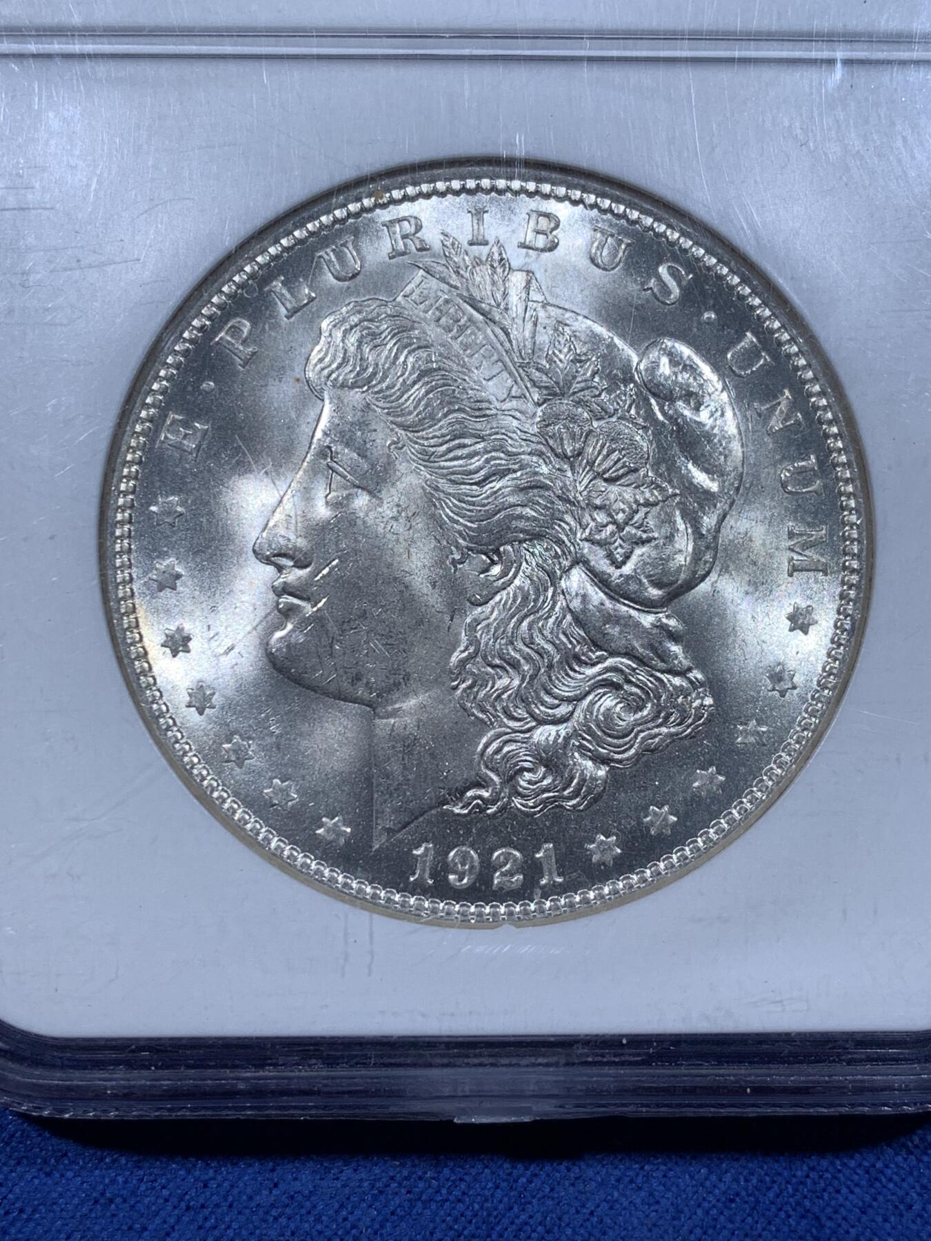 《竞宝斋》第481场 周日，周一 2场连拍 （全场包邮）20级店铺 欢迎送拍 NGC MS64 美国1921年摩根银币，光度好，老盒严评