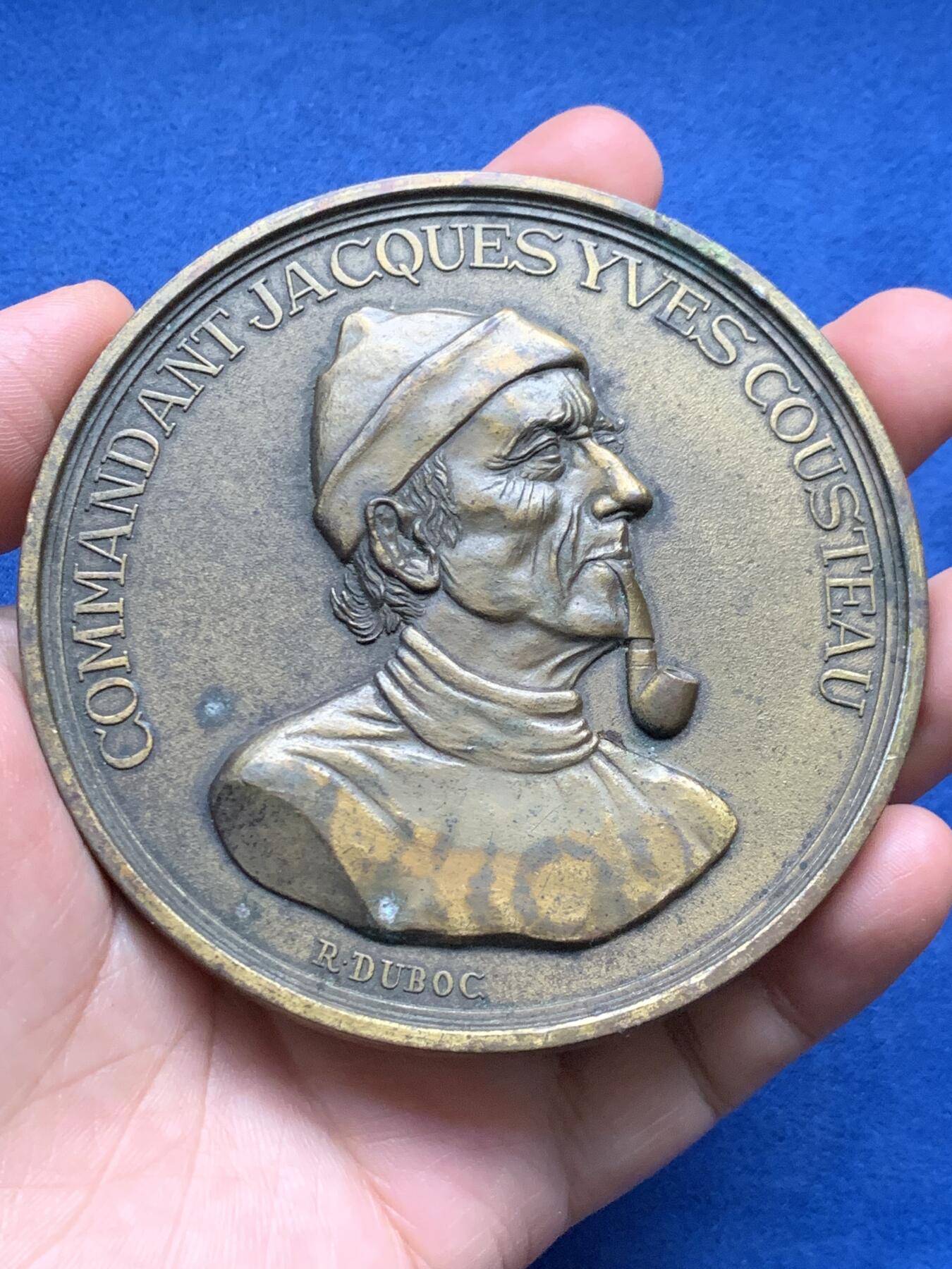 《竞宝斋》第481场 周日，周一 2场连拍 （全场包邮）20级店铺 欢迎送拍 雅克-伊夫·库斯托指挥官《海洋世界，卡利普索号》铜章 210.6克 88.8mm