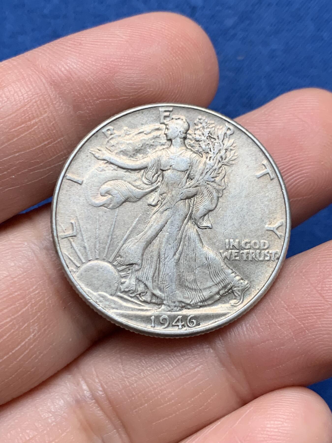 《竞宝斋》第481场 周日，周一 2场连拍 （全场包邮）20级店铺 欢迎送拍 美国1946年行走女神半美元银币