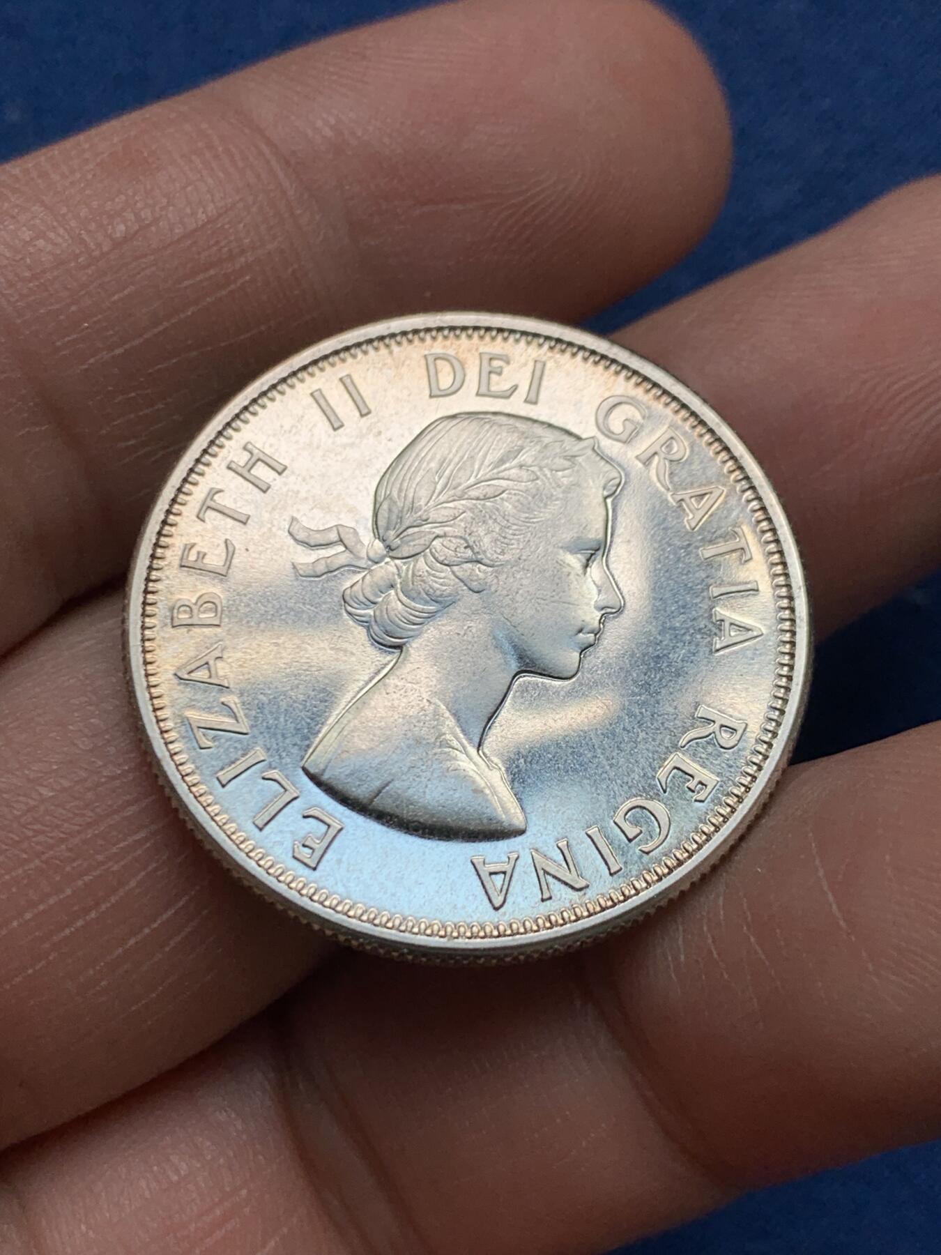 《竞宝斋》第481场 周日，周一 2场连拍 （全场包邮）20级店铺 欢迎送拍 加拿大1964年50分银币