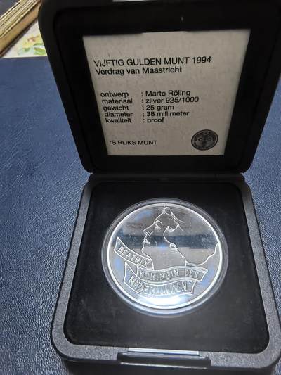 长老汇马年精选第十九场拍卖 荷兰1994年50盾精制银币 马斯特里赫特条约 925银25克 发行量：2万4千5百 盒证全