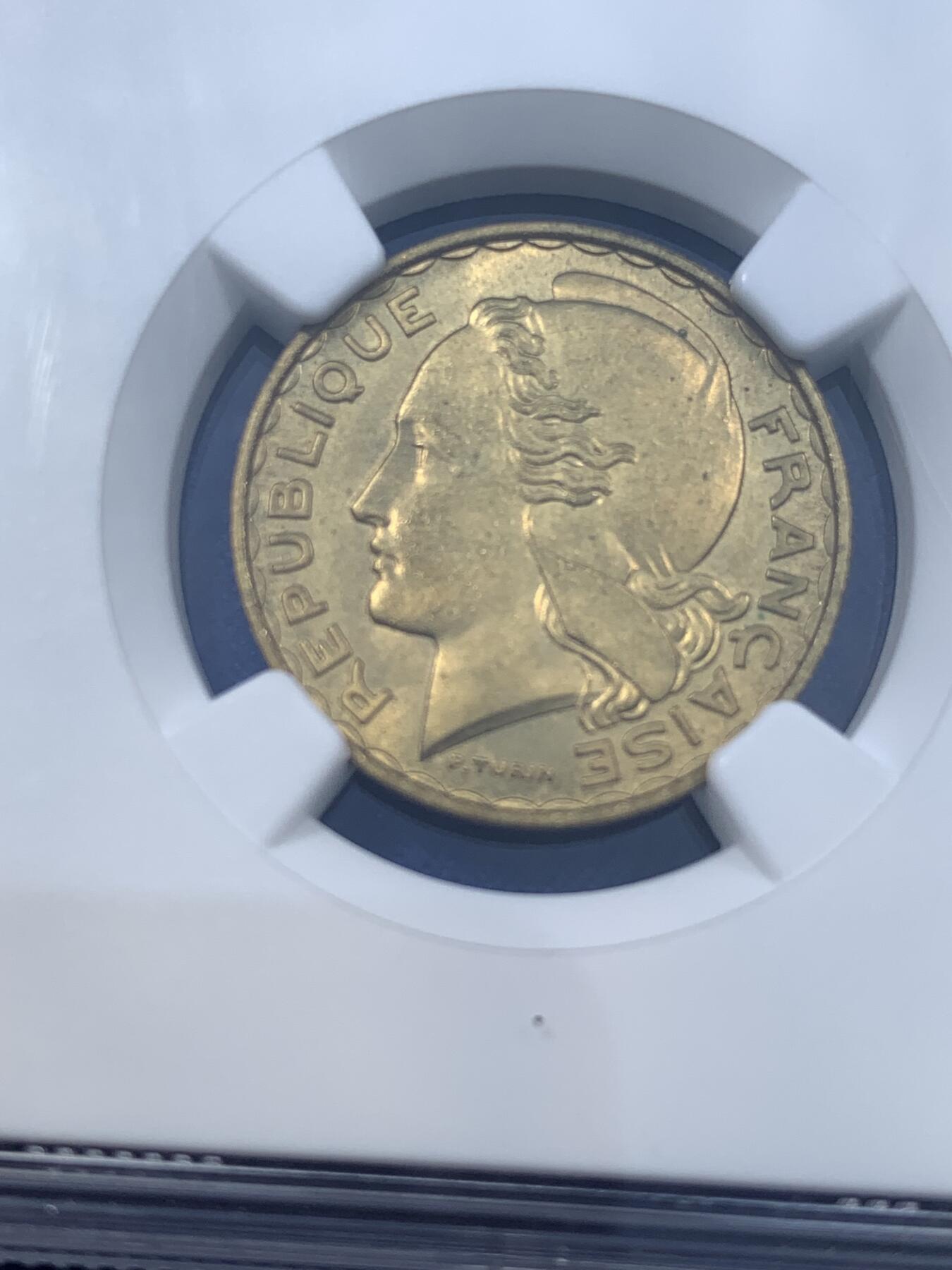 《竞宝斋》第481场 周日，周一 2场连拍 （全场包邮）20级店铺 欢迎送拍 NGC MS65 法国1950年女神20法郎样币