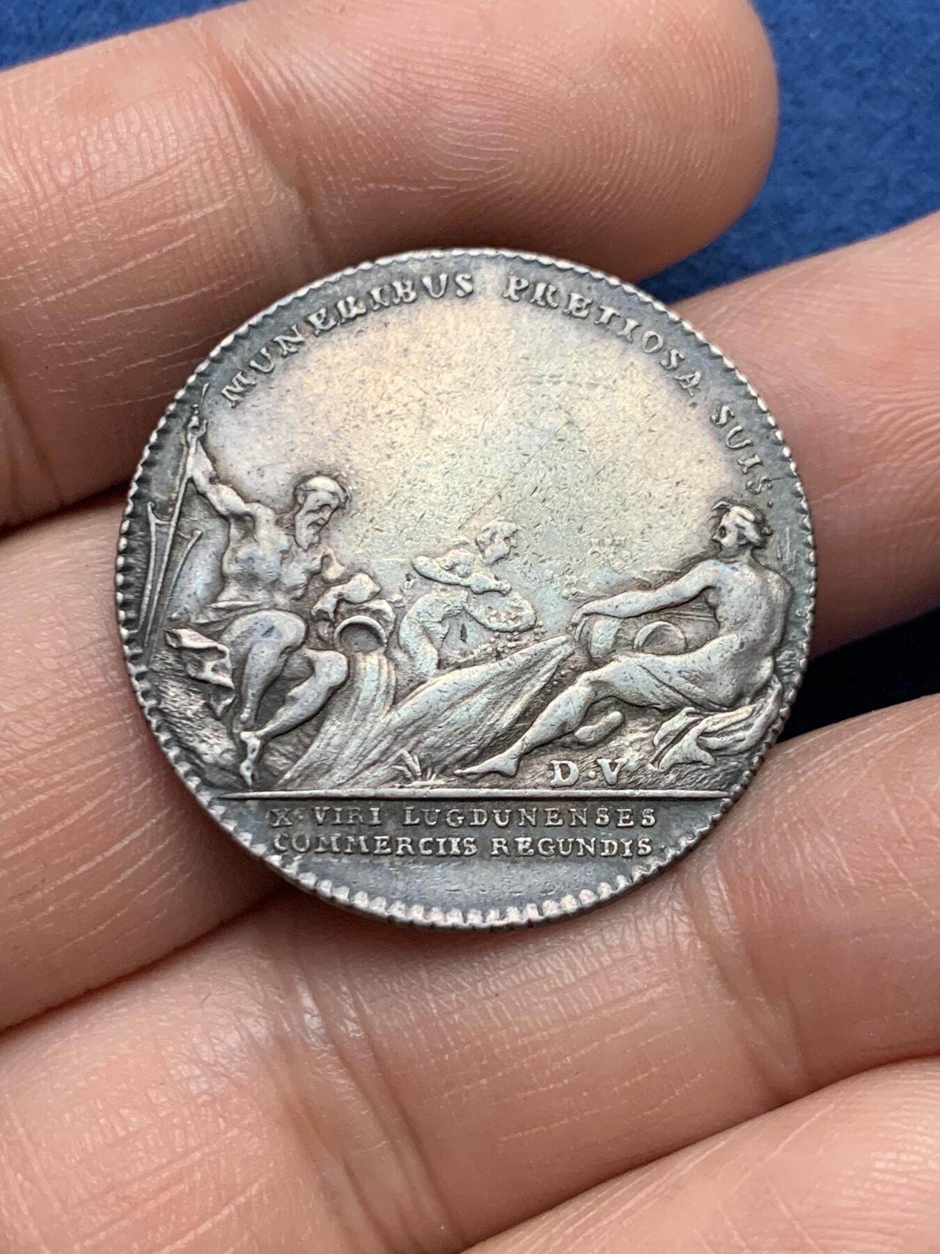 《竞宝斋》第481场 周日，周一 2场连拍 （全场包邮）20级店铺 欢迎送拍 法国里昂商会银质代币，9.35g，30mm