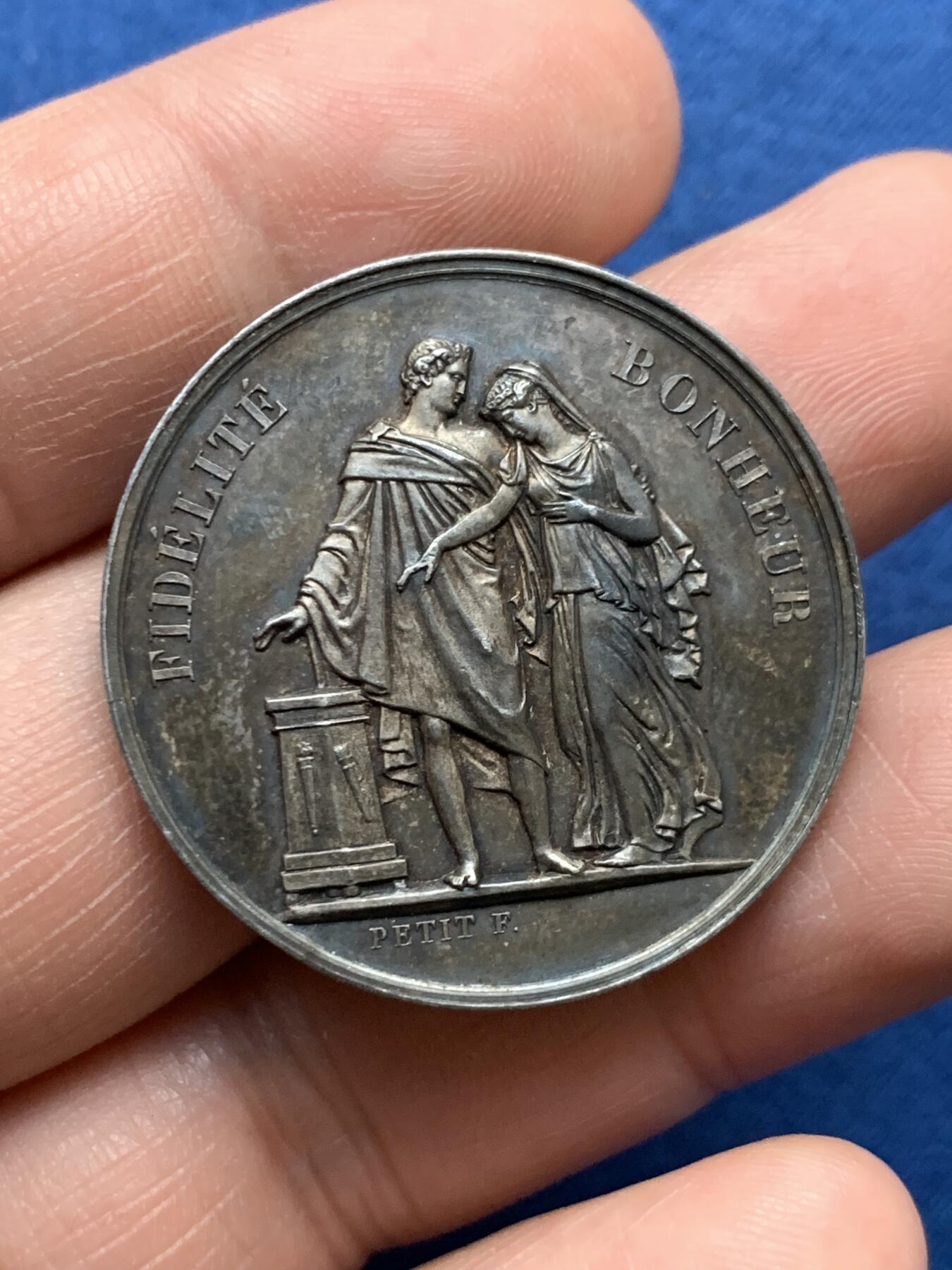 《竞宝斋》第481场 周日，周一 2场连拍 （全场包邮）20级店铺 欢迎送拍 法国结婚纪念银章，15.65g，33.7mm，1879蜜蜂边铭