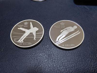 长老汇马年精选第十九场拍卖 加拿大1987年20元2枚精制银币套 卡尔加里冬奥会-花样滑冰和滑雪 2X34.107克925银 盒证全