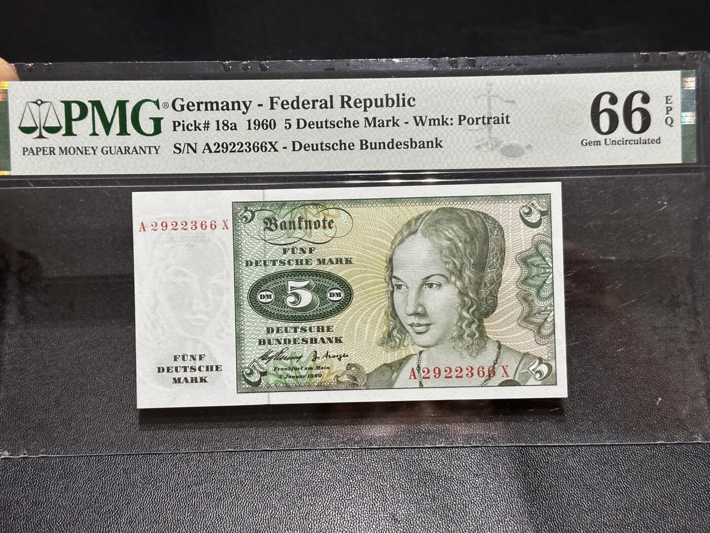 《外钞收藏家》第六百二十八期（精品百拍场）（长期征集拍品、欢迎藏友们联系合作） 1960年德国5马克 PMG66 初版 A冠 无47