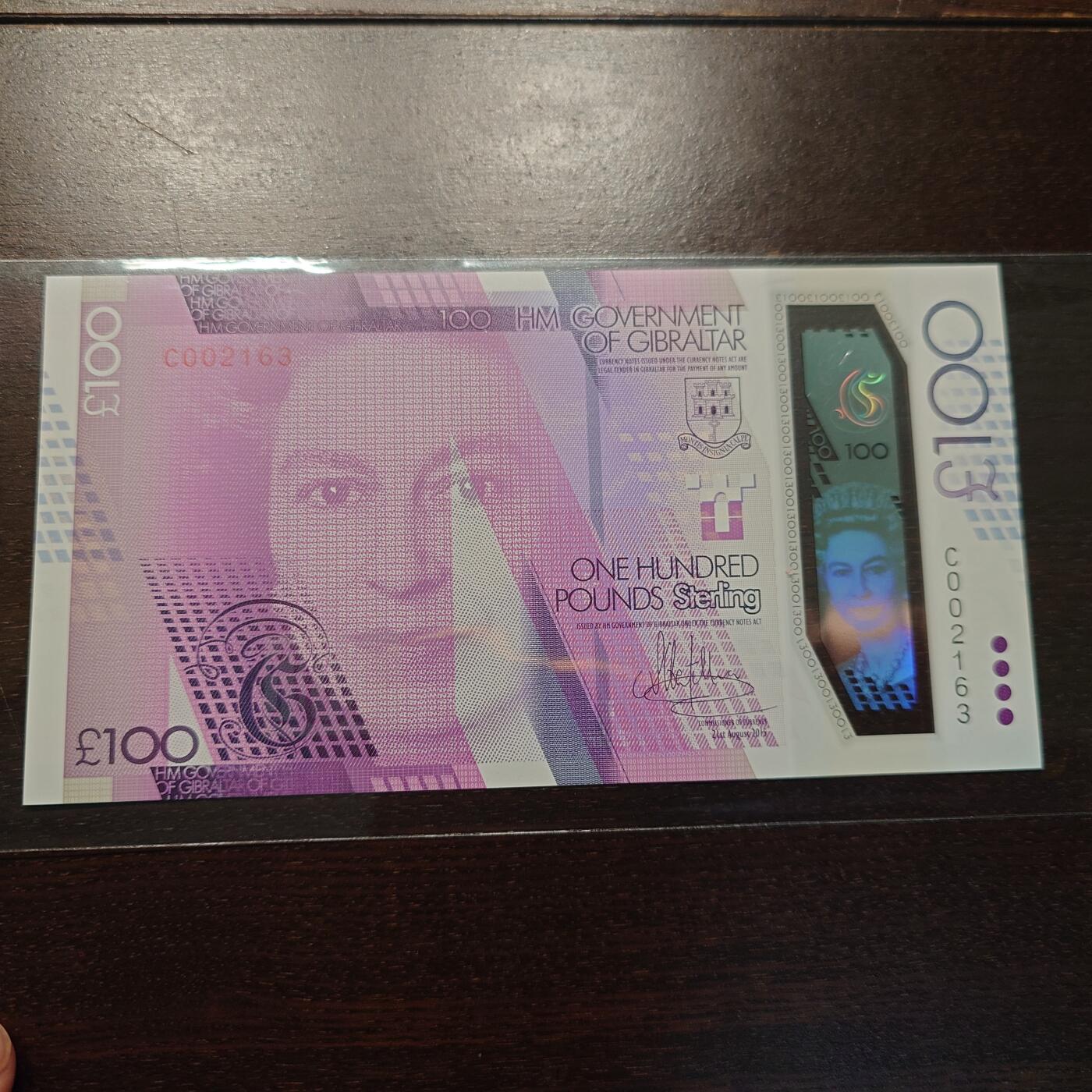 世界钱币～微拍第245期暨2026年第26期  新货卖剩品种部分上架提供选购【有看中的就一开始就出价，别为了晚付几天押金拖到最后，这里没出价的只要群里卖掉了就会撤】 2015年直布罗陀100镑塑料纪念钞全新绝品无47尾号2163