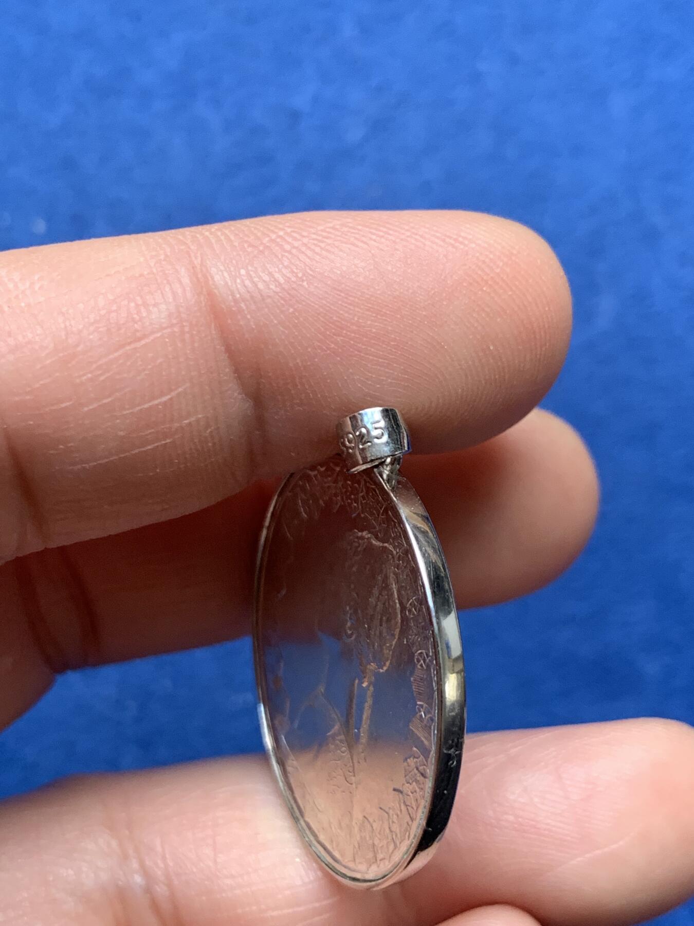 《竞宝斋》第481场 周日，周一 2场连拍 （全场包邮）20级店铺 欢迎送拍 意大利500里拉银币自制吊坠，背面非银材质，像是两枚币切开后组合，环托为925银材质，总重8.88克，30mm