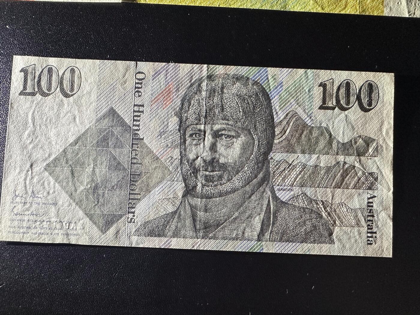 《外钞收藏家》第六百二十八期（精品百拍场）（长期征集拍品、欢迎藏友们联系合作） 澳大利亚纸币版7张一起 1和2元全新、5和10元UNC-、20、50、100元AU