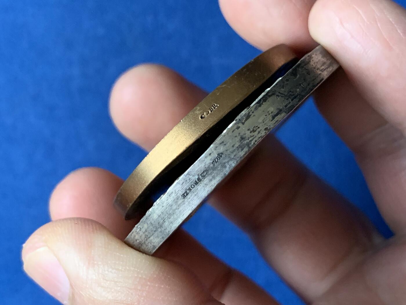 《竞宝斋》第481场 周日，周一 2场连拍 （全场包邮）20级店铺 欢迎送拍 两枚一组 玛丽安娜女神铜章 41mm/49.5mm 总重110.5克