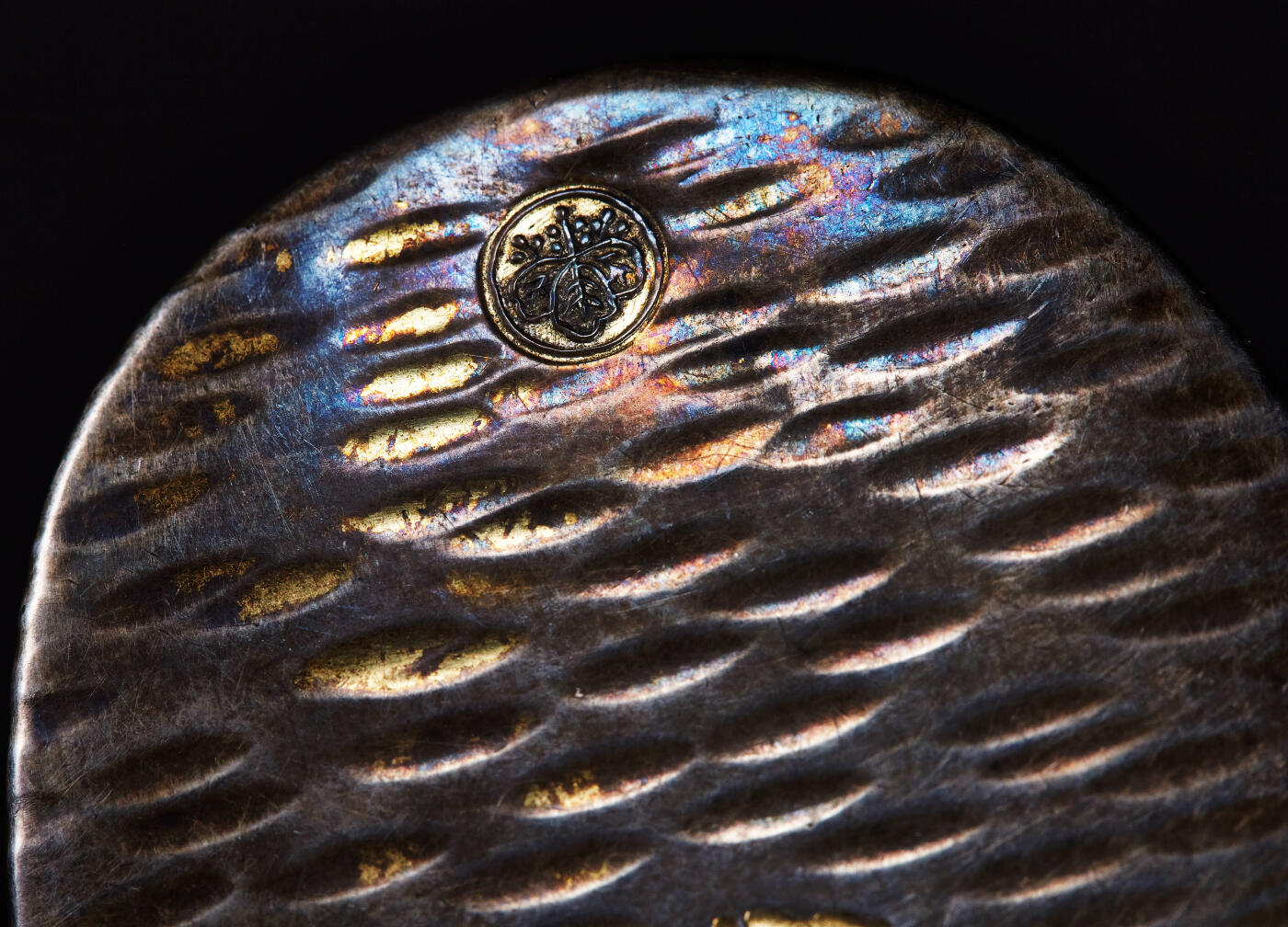 【俄甄集藏】满园春色-2026年(051)04-22星期三 晚 19:30 全场包邮 日本1957年东京美术俱乐部创立50周年大判型银盒，原盒，999银，纯手工，制作精美，长：85mm，宽50mm，厚：10mm，重量：43.6克