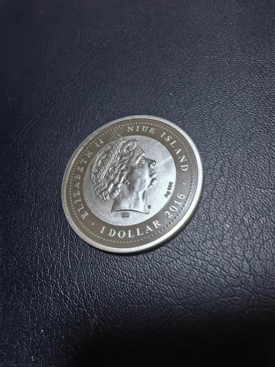 长老汇马年精选第十九场拍卖 纽埃2016年1元彩色精制银币 农历-猴年 17.5克999银 发行量：1016  盒证全