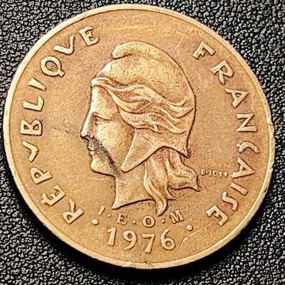 泉币菌-第228场-三月三 上巳节专场 拍品多 请提前出价 法属波利尼西亚100法郎黄铜硬币 法兰西女神 30毫米 10克