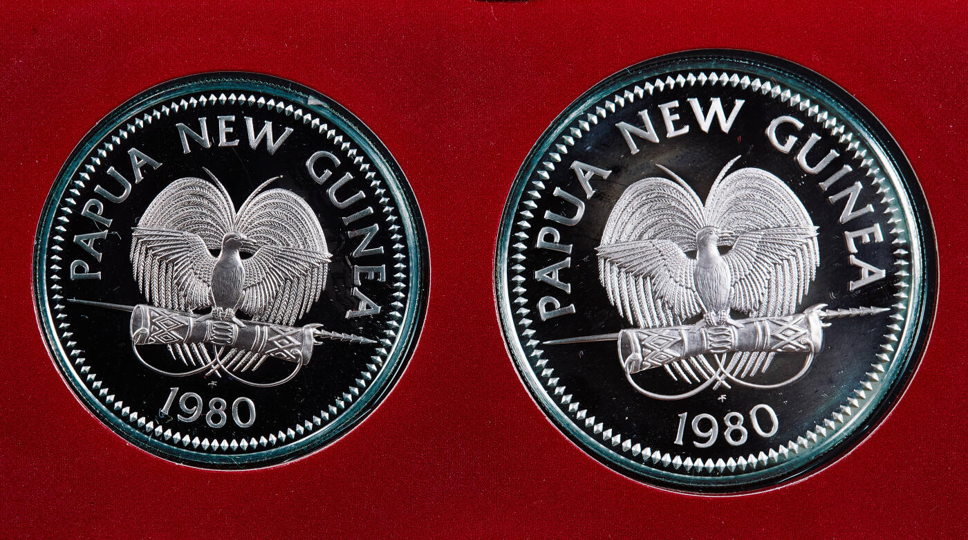 【俄甄集藏】满园春色-2026年(051)04-22星期三 晚 19:30 全场包邮 巴布亚新几内亚1980年1托伊-10基纳精制硬币9枚全套，原盒证，其中5基纳重27.6克，500银；10基纳重41.6克，925银，含纯银共52.28克，发行量2125套