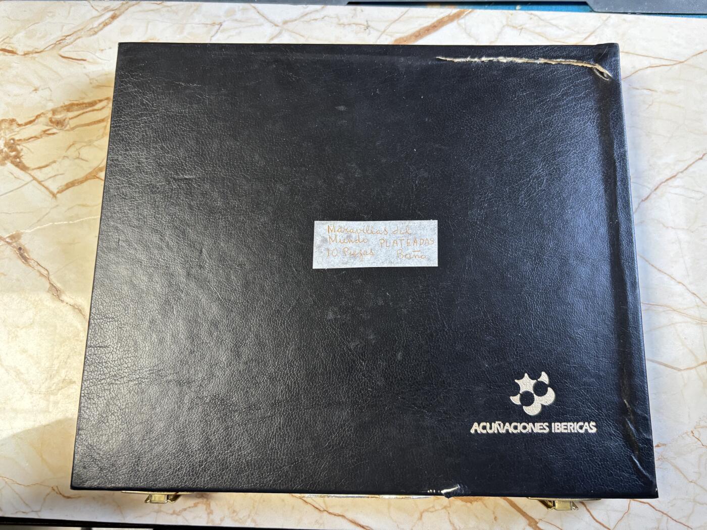 第197期拍卖 世界著名景点纪念纯银章一组十枚，单枚39.5*30.5毫米，总重约140.1克带银戳