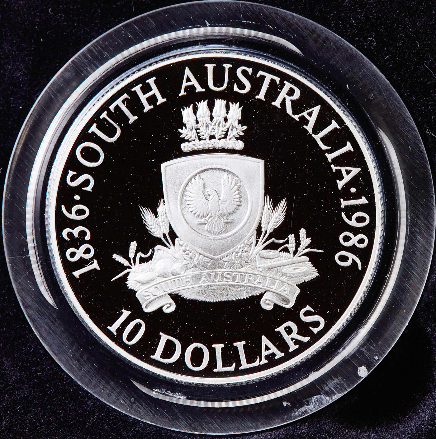 【俄甄集藏】满园春色-2026年(051)04-22星期三 晚 19:30 全场包邮 澳大利亚1986年行政区系列-南澳大利亚州10元精制银币，原盒证，重20克，925银，发行量52150枚