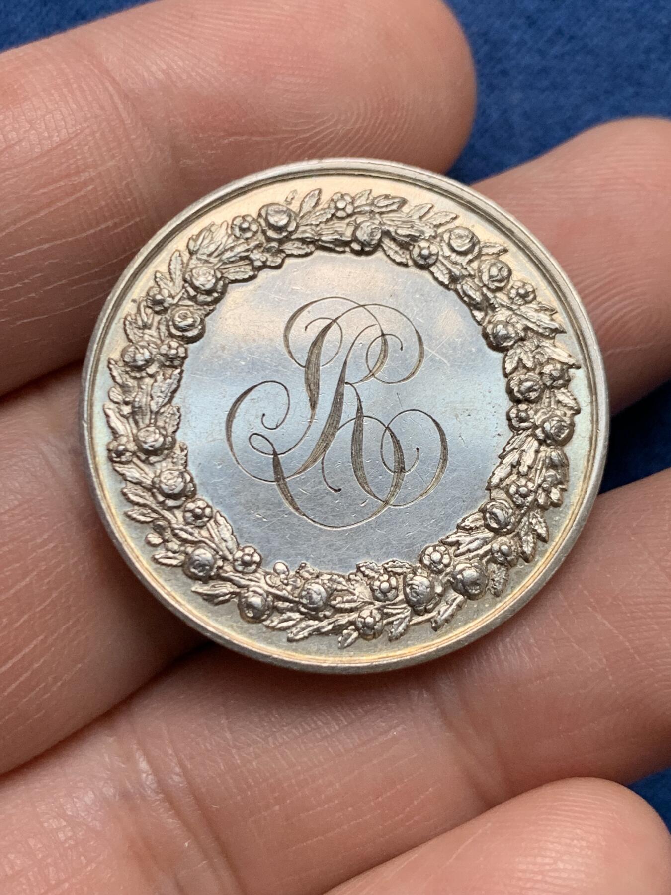 《竞宝斋》第481场 周日，周一 2场连拍 （全场包邮）20级店铺 欢迎送拍 法国1877年结婚纪念银章 30mm 12克 蜜蜂银标