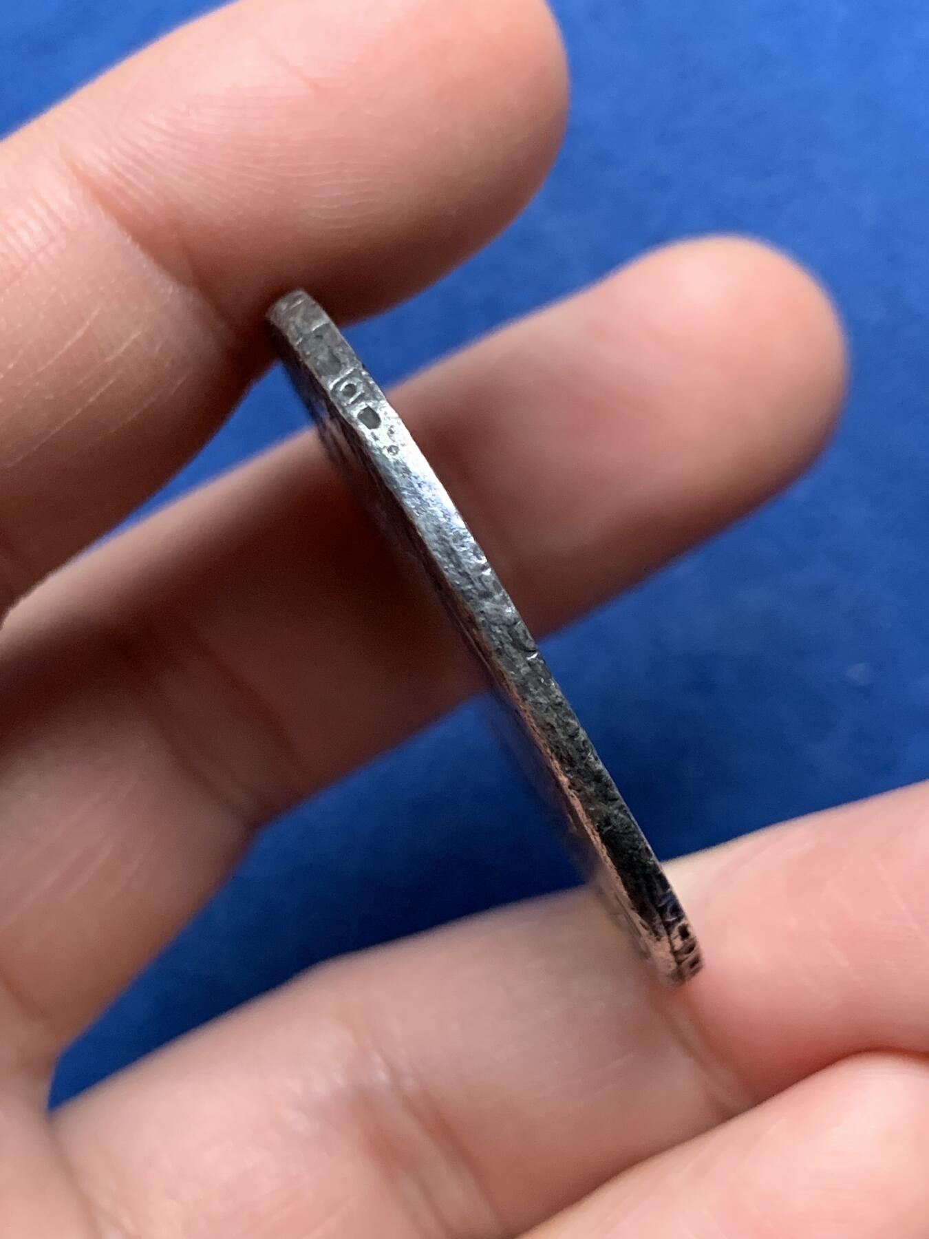 《竞宝斋》第481场 周日，周一 2场连拍 （全场包邮）20级店铺 欢迎送拍 西属秘鲁1808年卡洛斯四世8R银币