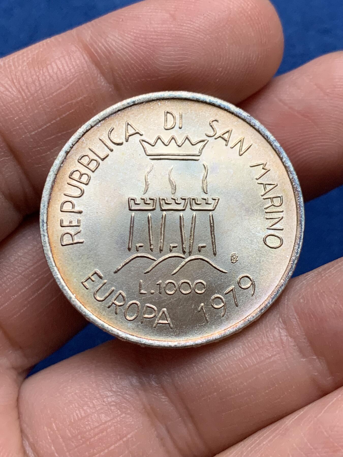 《竞宝斋》第481场 周日，周一 2场连拍 （全场包邮）20级店铺 欢迎送拍 圣马力诺1979年1000里拉欧罗巴主题银币，品相极好，袖珍国收藏佳品